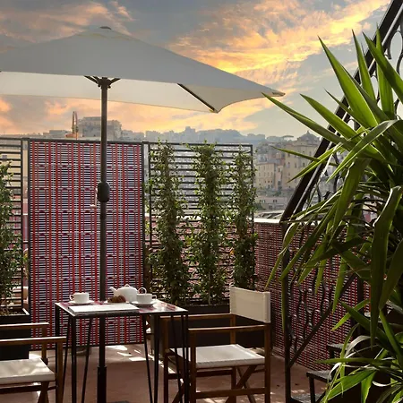 Гостевой дом Galleria Port'alba - & Rooftop Неаполь